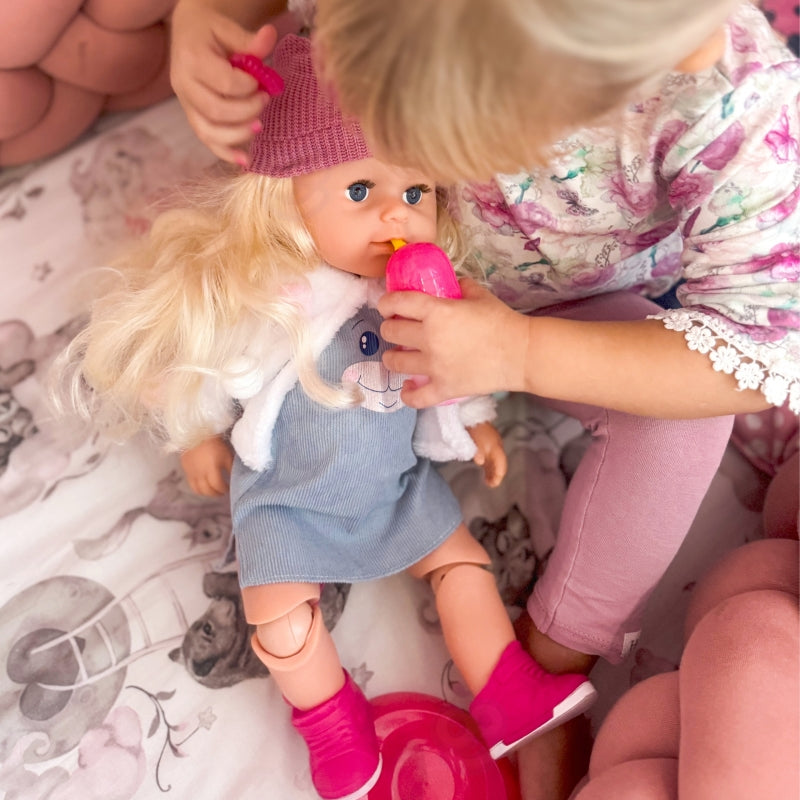 WOOPIE ROYAL Interaktiv docka Zosia i hatt 43 cm + tillbehör.