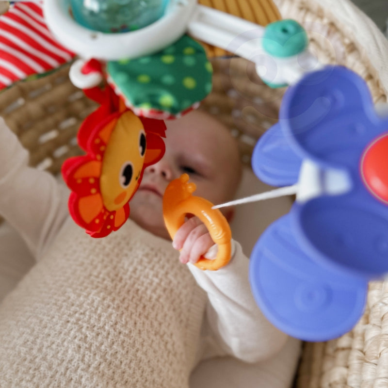 WOOPIE BABY Pannband Rosetthänge för en sängvagnssits