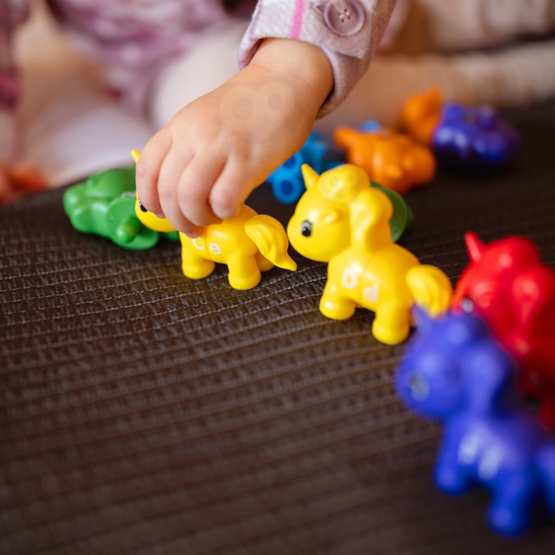 WOOPIE Montessorifigurer Utbildningsset Enhörningar för montering av "Match the Letters" 13 st.
