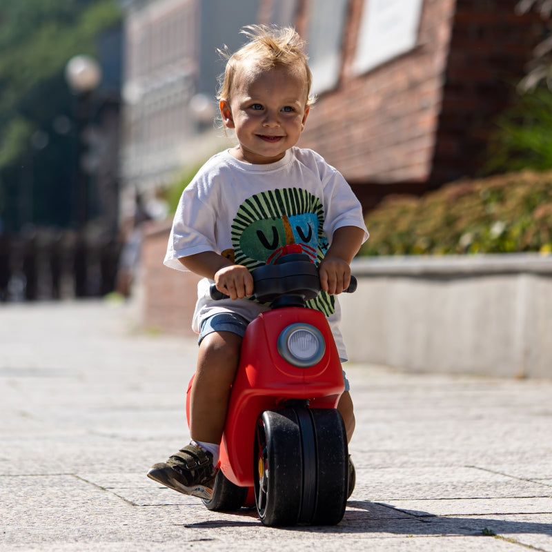 Falk Åkskoter Strada Scooter Röd Tyst Däck från 1 år